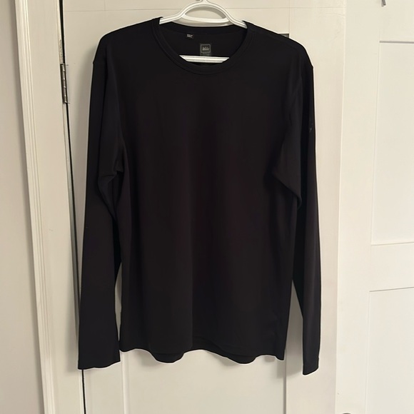 Long Sleeved Sports Top - Picture 1 of 3